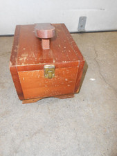 VINTAGE SHOE SHINE BOX WITH ACCESSORIES