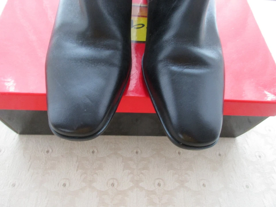 Botas al tobillo Talbots Layla de cuero negras de tacón bajo con acento de hebilla, talla 8,5 Foto 3 de 4