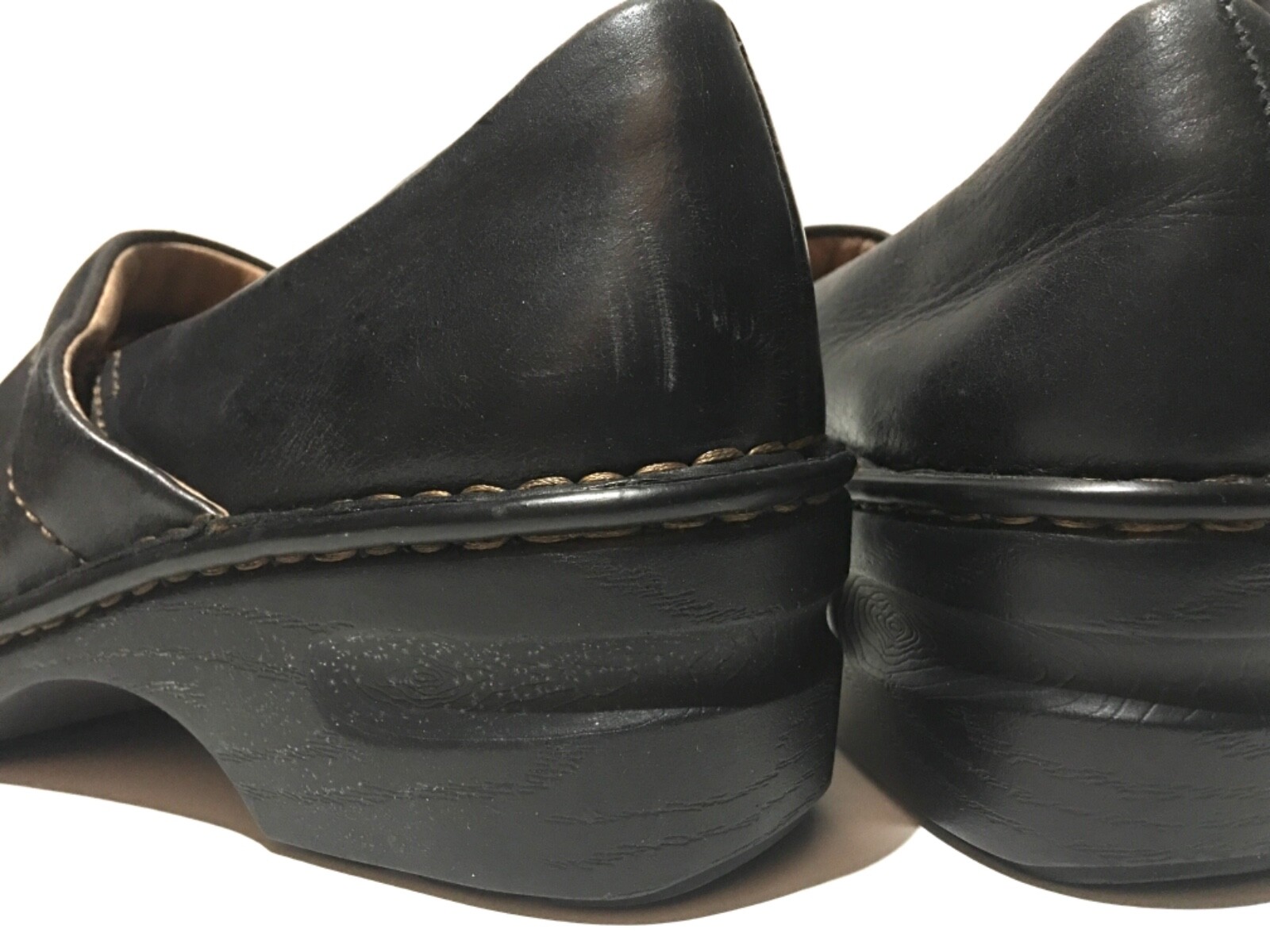 BORN BLACK LEATHER CLOGS LADIES SIZE 8M SLIP-ON COMFORTABLE WORK SHOES