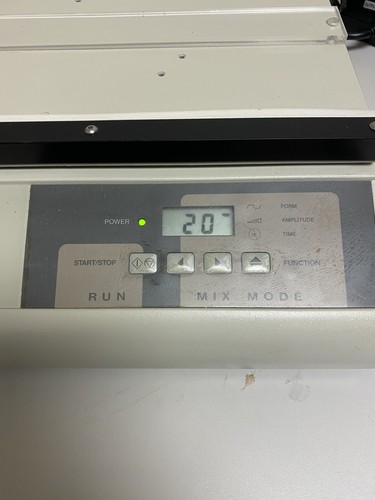 DPC Micromix 5 Laboratory Four Poisition Mixing Microplate Shaker - Picture 8 of 8