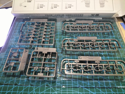 【値下げ】Hand in Hand シリーズ D.L movable hands 2.0 for 1/100 MG RX-78-2 Sazabi Strike Red