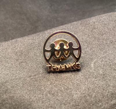 3 Children People Holding Hands United Way Thanks Lapel Pin Gold Tone ...