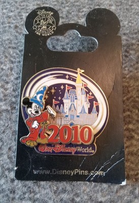 Disney Mickey Mouse Sorcerer Walt Disney World Castle 2010 Pin First Release 