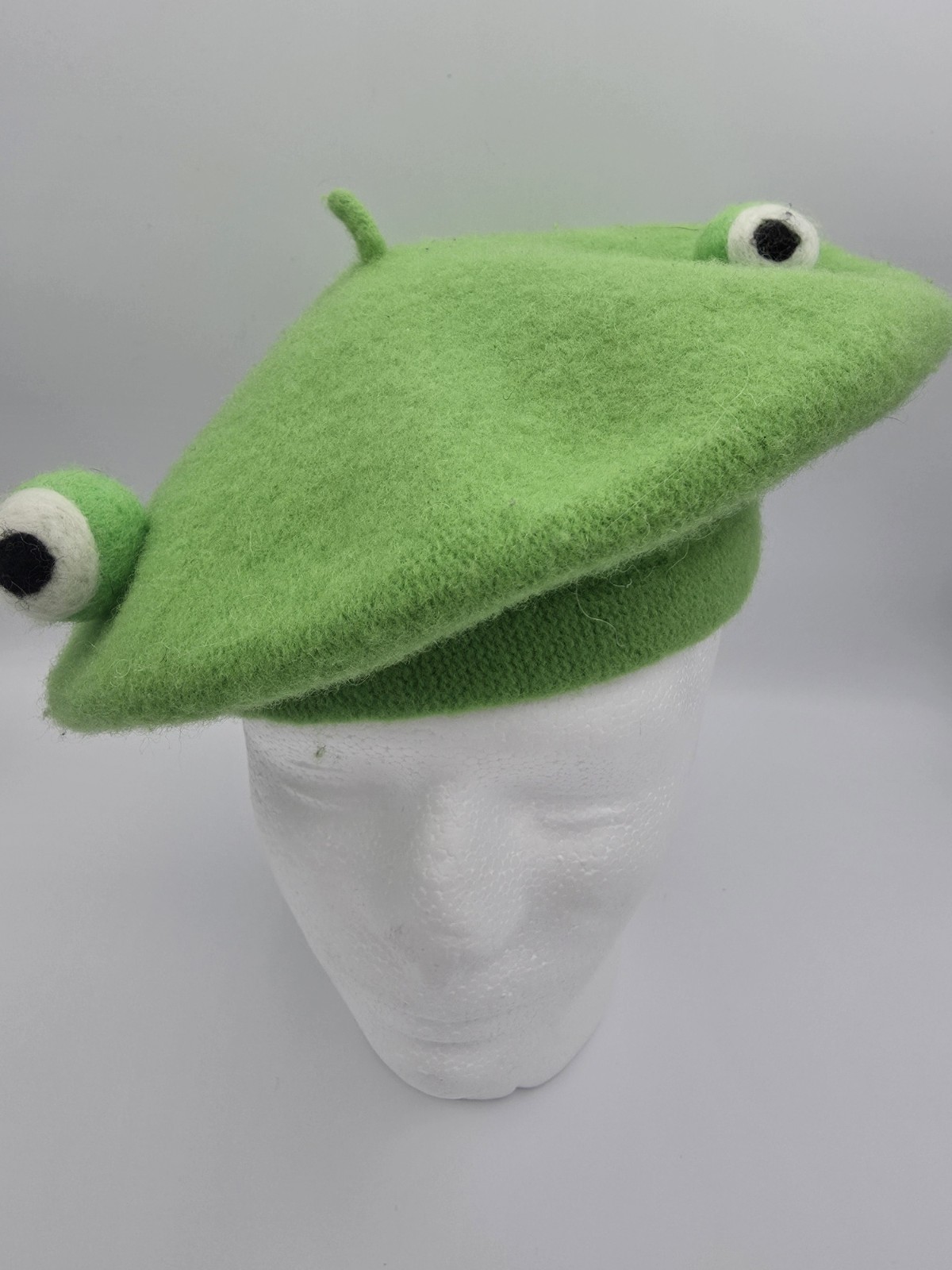 Boina Green Frog 3D talla única