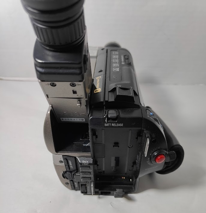 Sony Handycam Vision CCD-TRV36 Video Hi-8 330X Digital Zoom Video