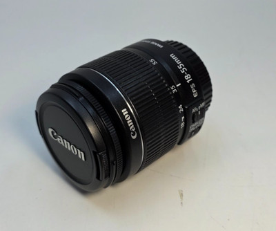 Canon Zoom Lens Objektiv / EF-S 18-55mm IS II f3,5-5,6 / Macro 0.25m/0.8ft