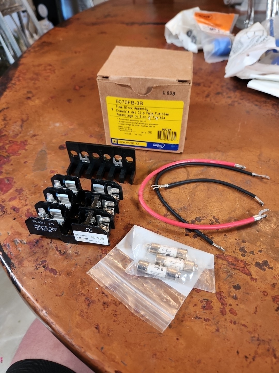 1pc Square D 9070FB3B Open Fuse Block, CC UL Class, 3 Poles