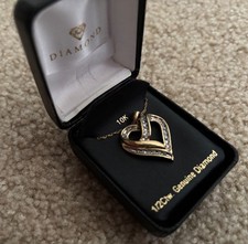 10K Gold 1/2Ctw Genuine Diamond Heart Pendant Necklace - Pre-Owned