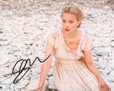 Sarah Gadon Sexy Autographed Signed 8x10 Photo ACOA