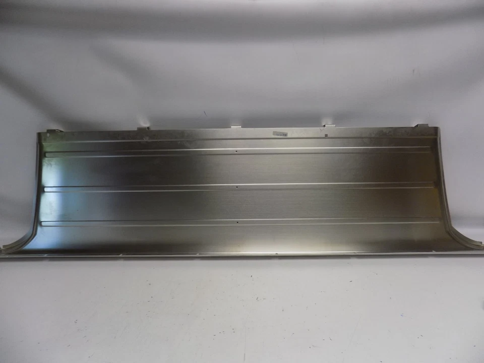 Nuevo OEM 2002 Lincoln Blackwood camioneta delantera plataforma panel cubierta moldura genuina nuevo en stock  Foto 2 de 3