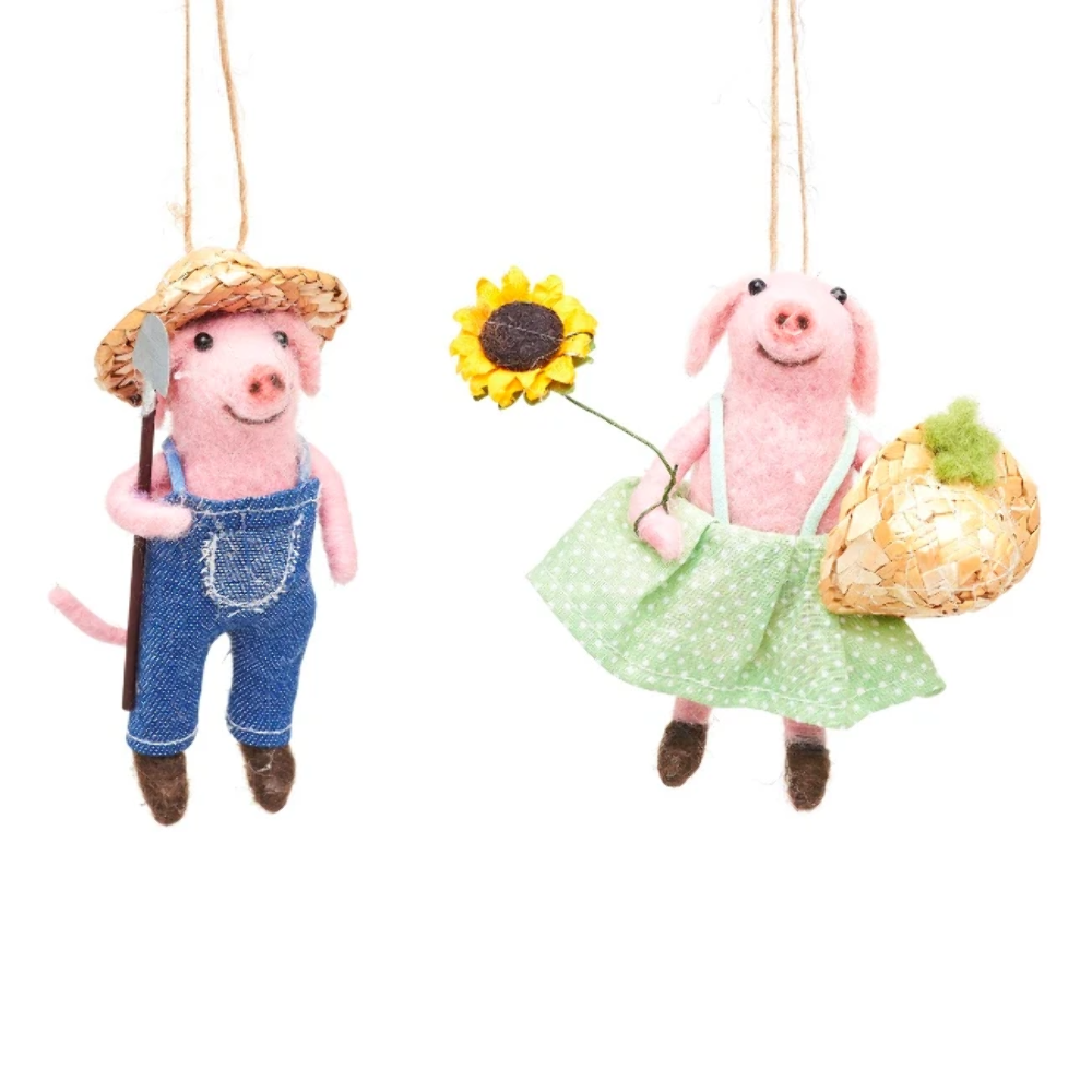 FARMER PIGS FELT DECORATION