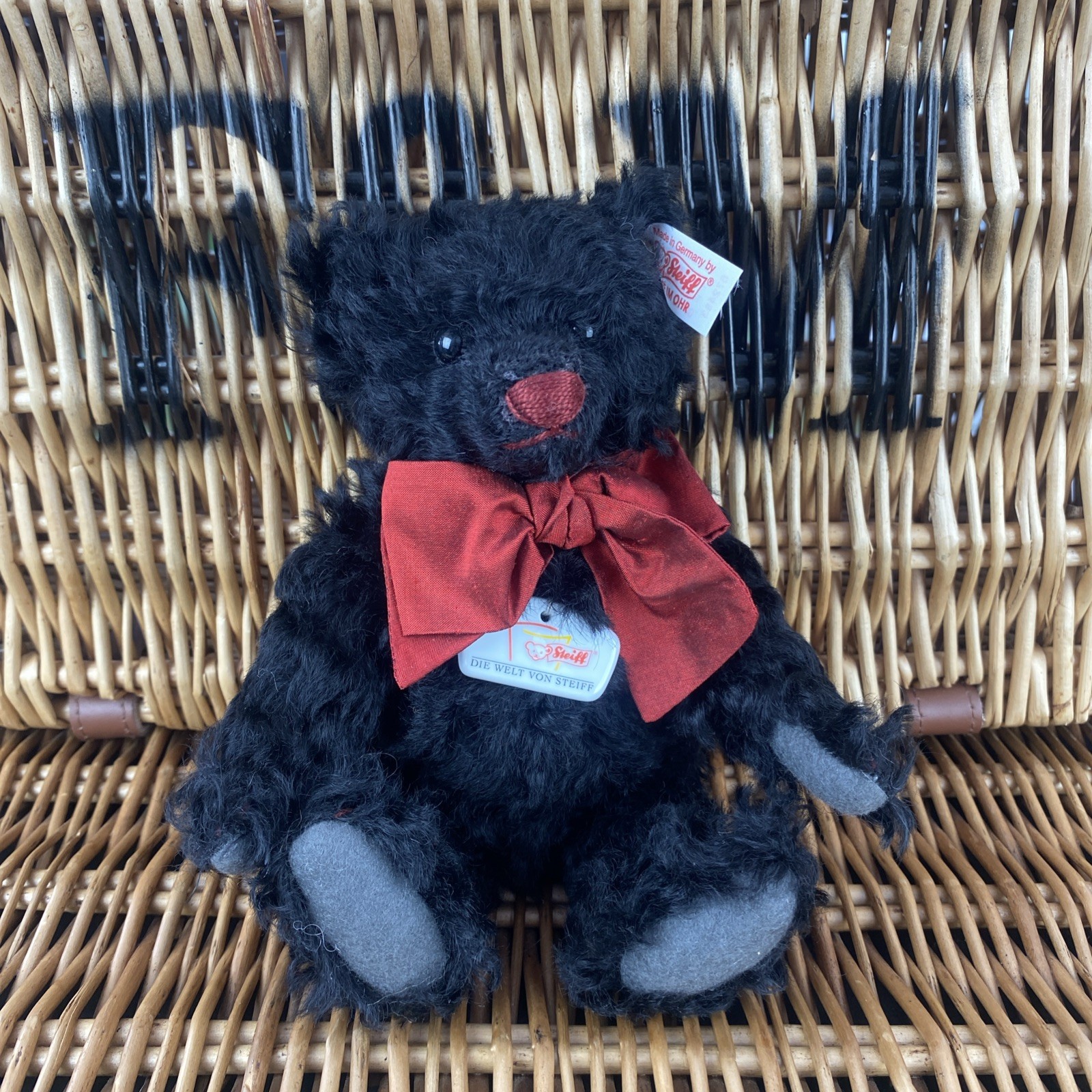 Steiff Museum Bear 2006 - 21cm, Black Mohair - Ltd Edition - EAN:672453