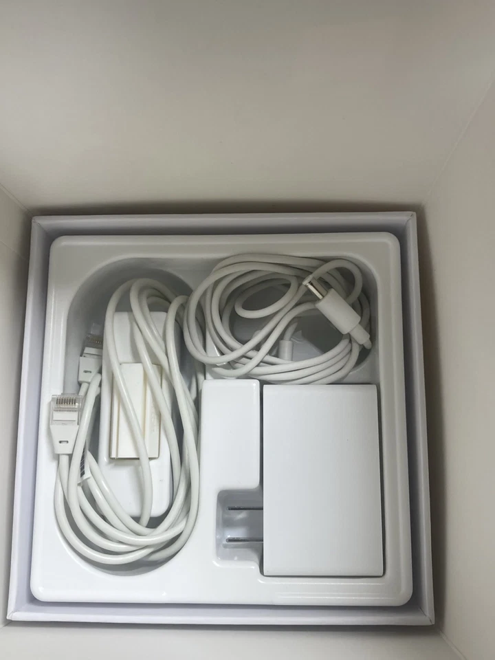 Norton Core Secure WiFi Router 517 Granite Grey I - Image 4 of 4