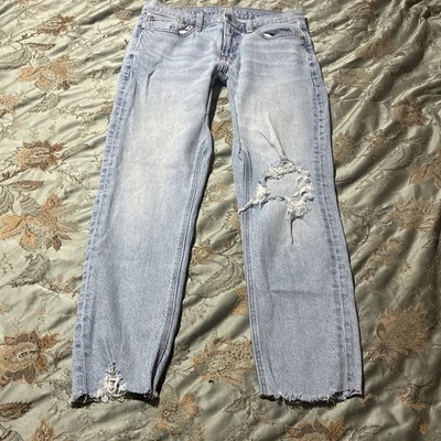 American Eagle Fray Bottoms S 8 Short Light Denim Jeans Straight Stretch Women s