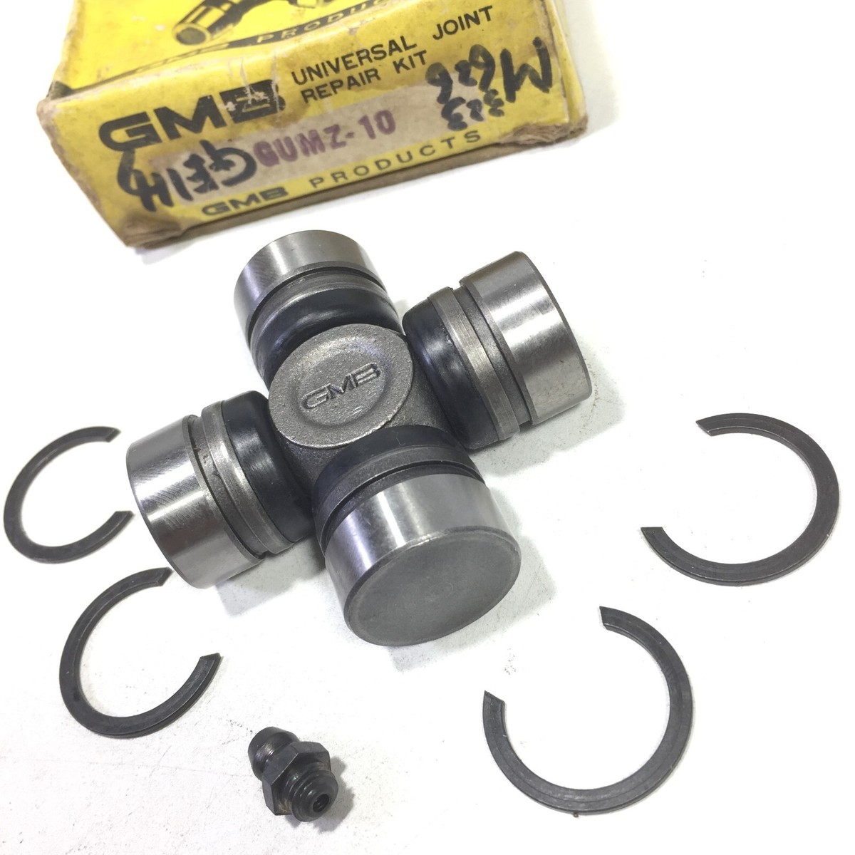 Universal Joint GUMZ-10 Fits For Mazda 323 636 GMB NOS Japan | eBay