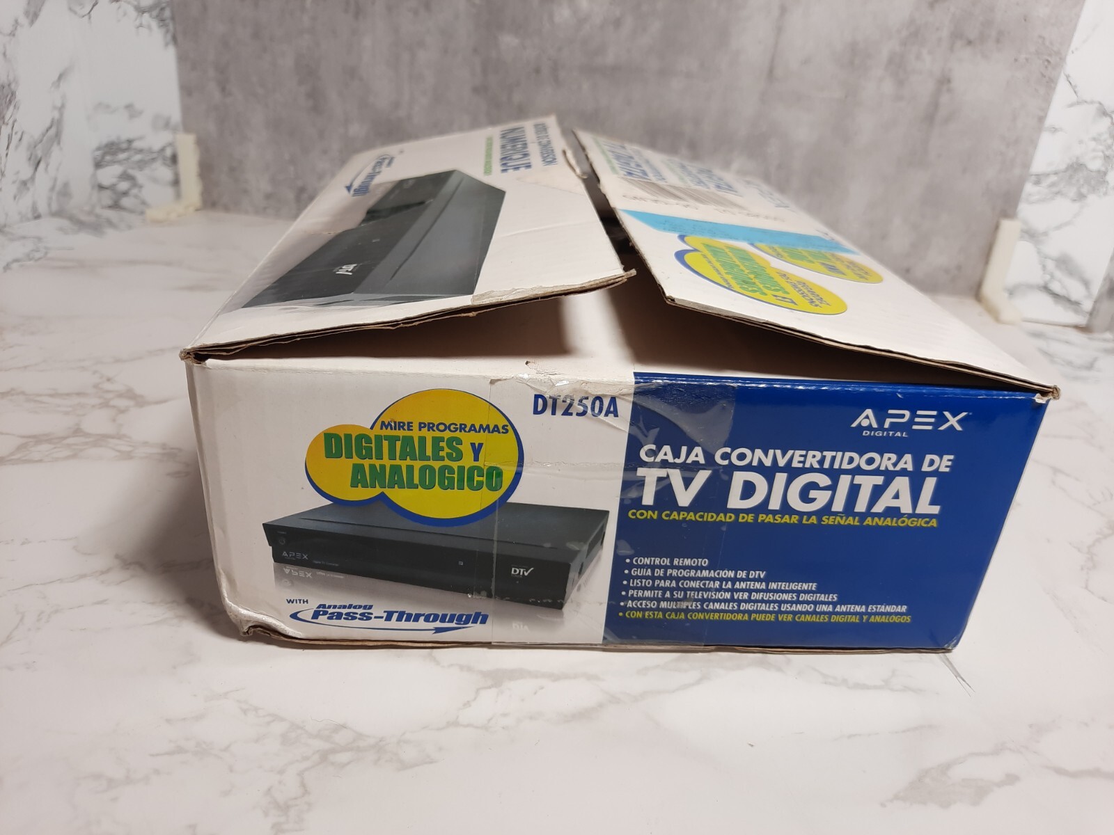 Apex Digital TV Converter Box DT250A W/Analog Pass Through Open