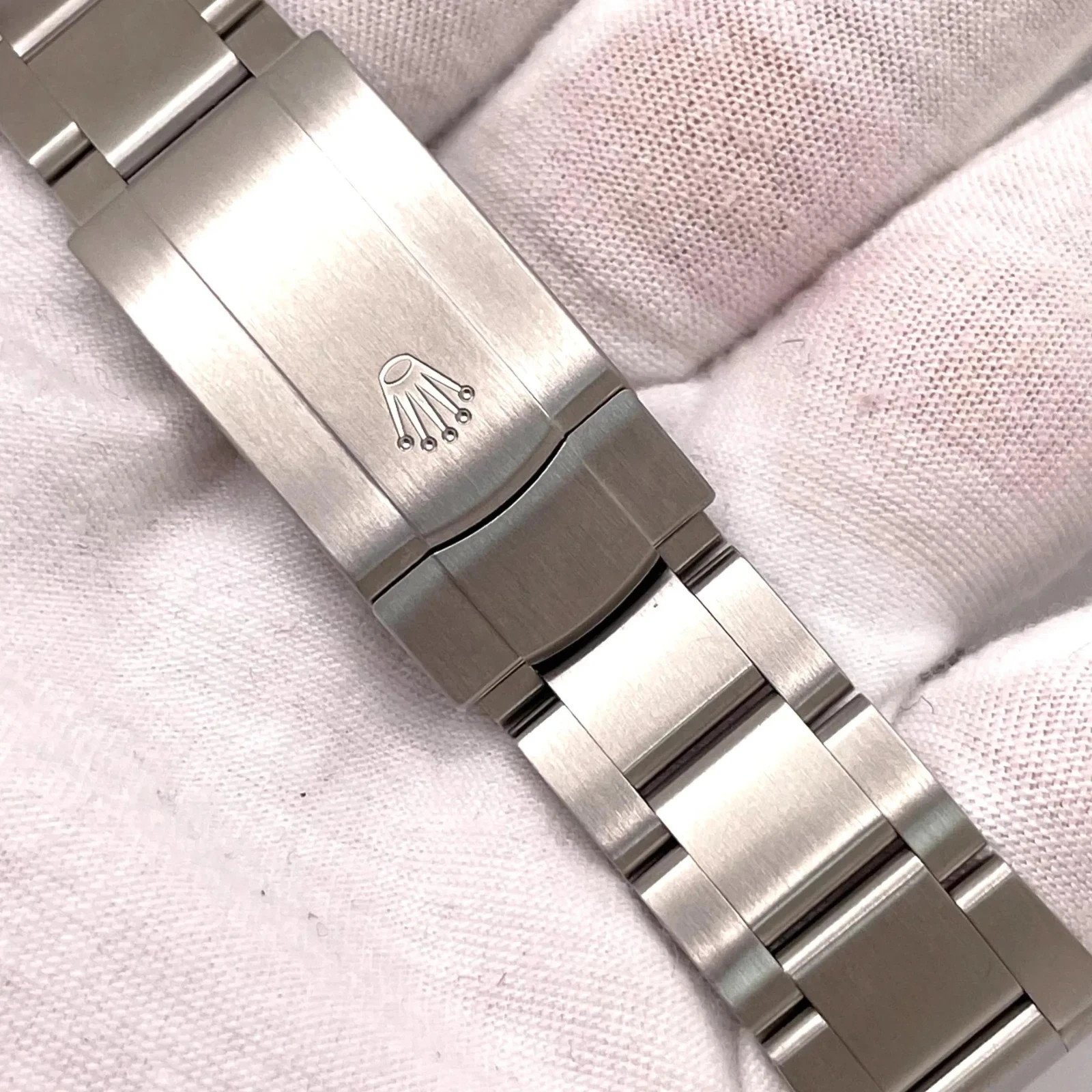 2024 NEW unworn Rolex Oyster Perpetual 36mm - Celebration Dial - Ref. 126000 image 4