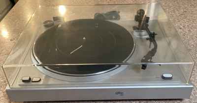 CALIBRE 330 (MARANTZ 6025) TURNTABLE NEW HEADSHELL/CARTRIDGE, DUSTCOVER & CABLES
