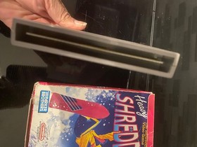 Heavy Shreddin&rsquo; Nintendo NES Original Box and game
