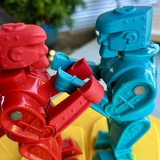 Vintage 2001 Mattel Rock em Sock em Robots Fighting Game/Tested-Works Great