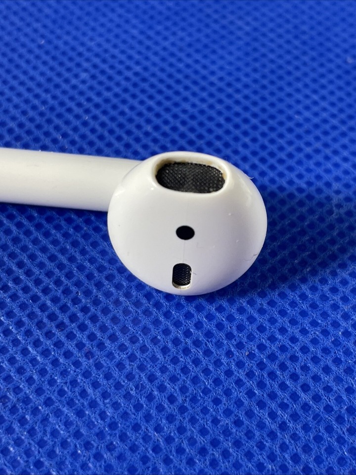 Apple AirPods 2nd Generation Right Side Only A2032 LOT OF 6