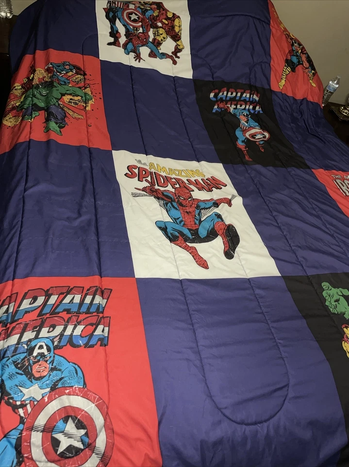 Vtg 90's Marvel Hulk Spiderman Thor Iron Man Comforter Bedding Blanket 71 x 86  - Image 2 of 4