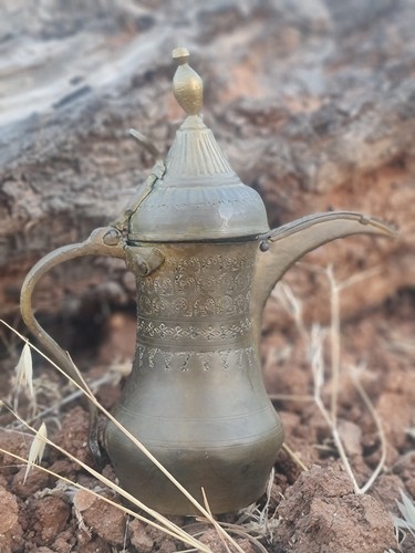 Antique Vintage Middle Eastern Copper Brass Dallah Bedouin Arabic Coffee Pot - Picture 11 of 20