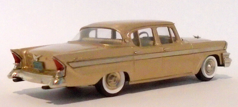 Tiara Brooklin escala 1/43 BRK171 - 1957 Packard Clipper sedán dorado metálico Foto 3 de 4