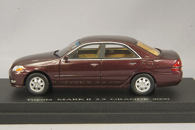 CAM@ 1/43 Toyota Mark II (X110) Grande Bordeaux Mica C43075 Model 