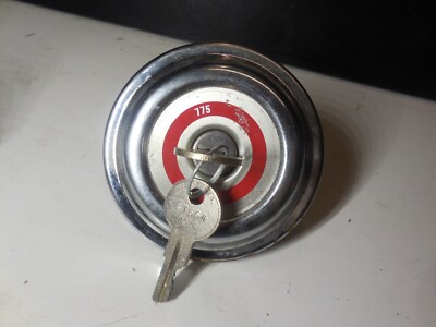 Stant 775 Locking Fuel Tank Filler Gas Cap W/ 2 Keys
