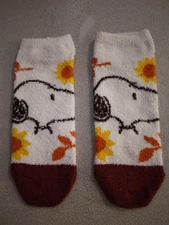 Soft Fuzzy Snoopy ankle socks 278557