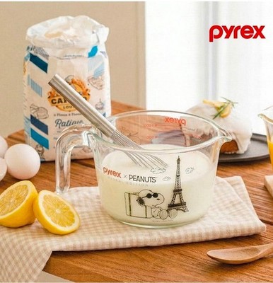 Pyrex x Peanuts Snoopy Measuring Cup 1000ml 33.8oz Glass Heat