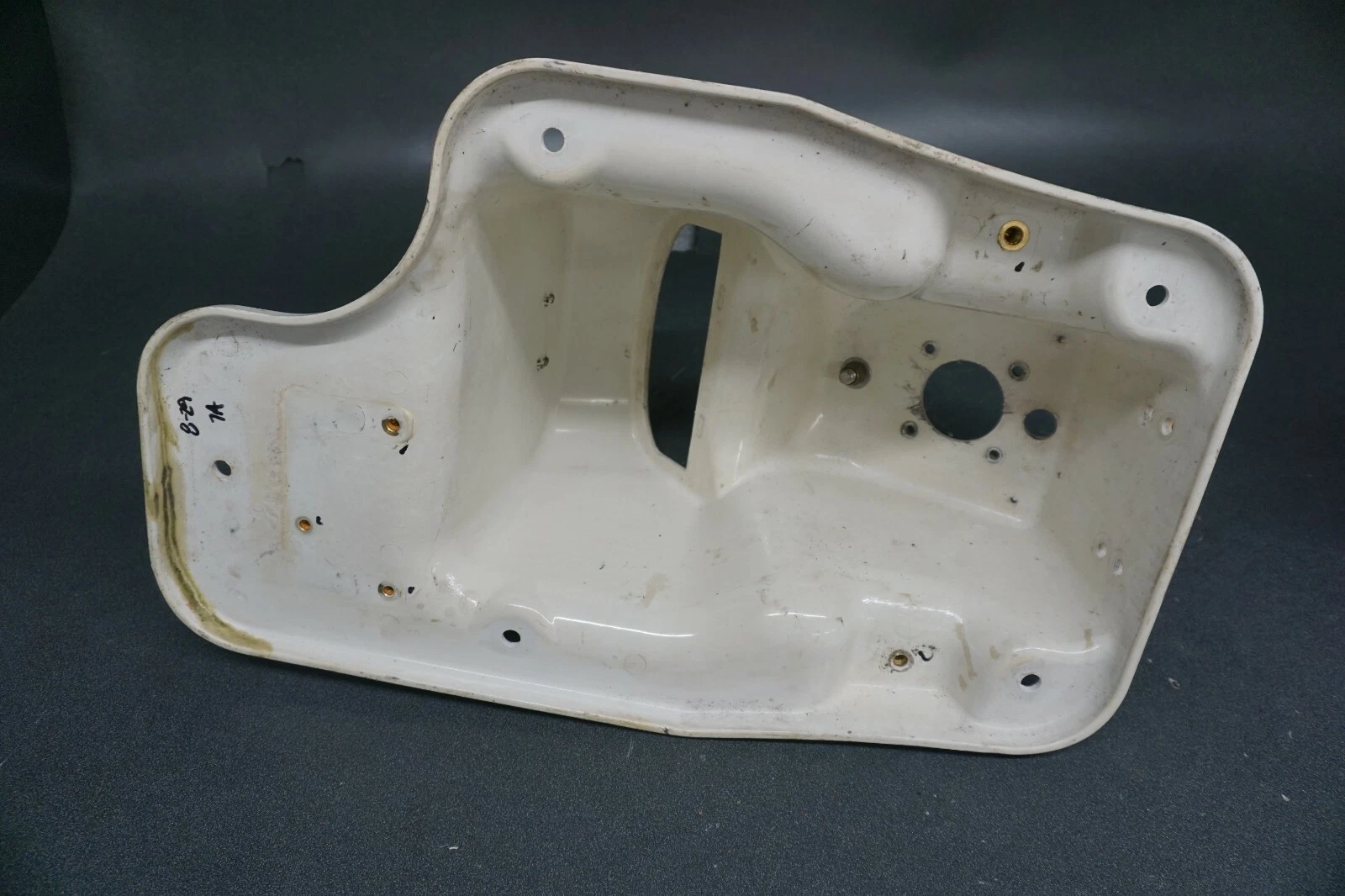 1997-2000 Yamaha OEM Engine Hatch Compartment GP7-U516A-00-00 WaveRunner GP1200