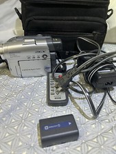 Sony Handycam Carl Zeiss-Vario-Tessar Super Steady Shot 120x Digital Zoom