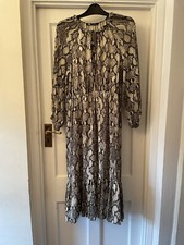 Zara Woman Cream & Grey Animal Print Long Sleeve Midi Ruffle Trim Dress,L