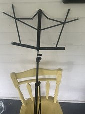 Hamilton Music Stand ,Folding w/Clutch.Black w/bag
