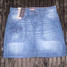 Tommy Hilfiger Womens Denim Mini Skirt Medium Wash Blue Size 6 RM87682079 NEW