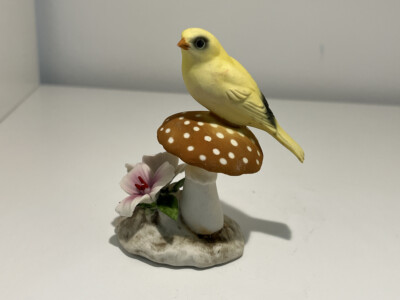 Capodimonte Porzellan Figur Blume 10 cm. -  1 Wahl - Top Zustand   