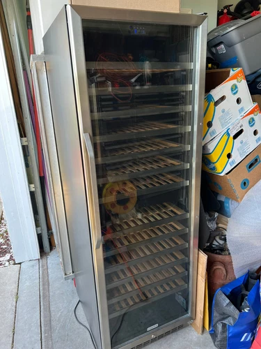 EdgeStar CWR1102DZ Stainless Steel 101 Bottle 24" Built-In Dual Zone Wine Cooler - Picture 3 of 4