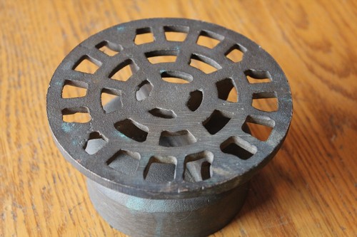 Cast Bronze or Brass Drain cover part ? fire hydrant top ? pipe cover HEAVY
