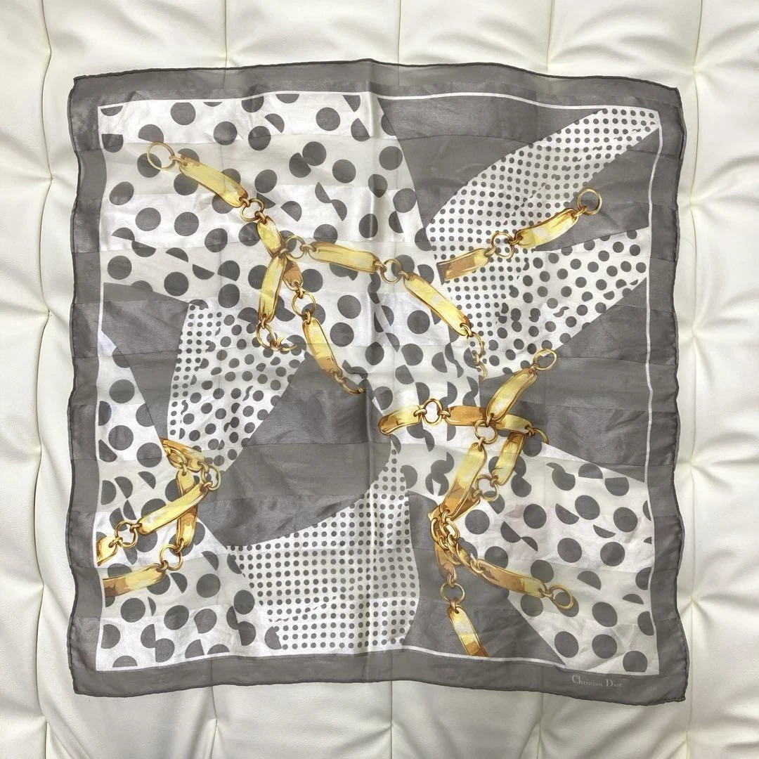 Christian Dior écharpe en soie motif chaîne gris argent femme 55 cm 21,65 pouces