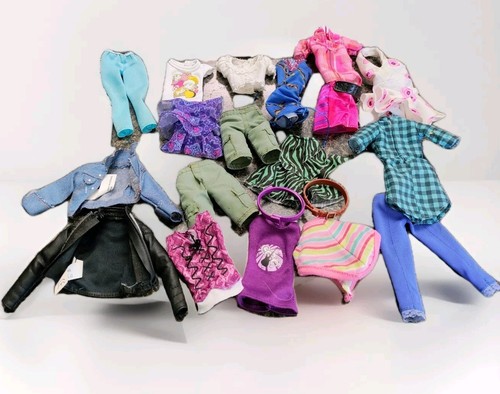 Lot Spin Master Liv Doll Mixed Clothing Lot Jackets Pants Shirts Dresses - Picture 1 of 13