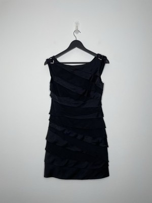 Karen Millen schwarz Seidenkleid Stufen Chiffon Rüschen Cocktail Anlass Party UK10
