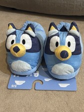 NEW, ADULT BLUEY CHARACTER HOUSE SLIPPERS, SIZE XS, LADIES SIZE 5/6 - BOYS 3/4