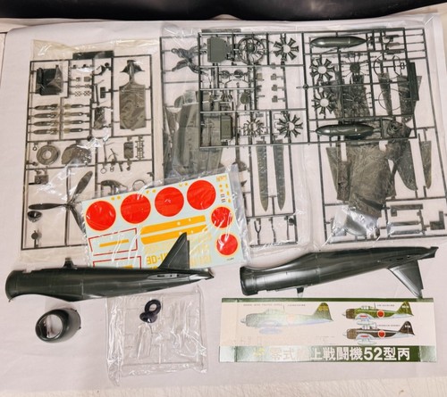 Bandai Mitsubishi A6M5 Zero Type 52 "Zeke" 1:24 Model Kit 1986 - Picture 2 of 10