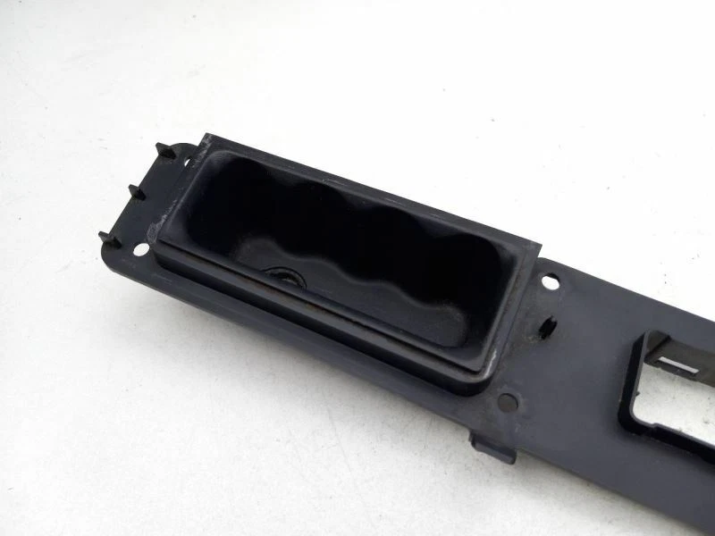 Jeep Patriot 2007-2010 interruptor ventana lateral derecha bisel interior Foto 2 de 4