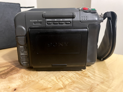 Sony Handycam CCD-SC55 Hi8 Video Movie Camera Only No Batteries or
