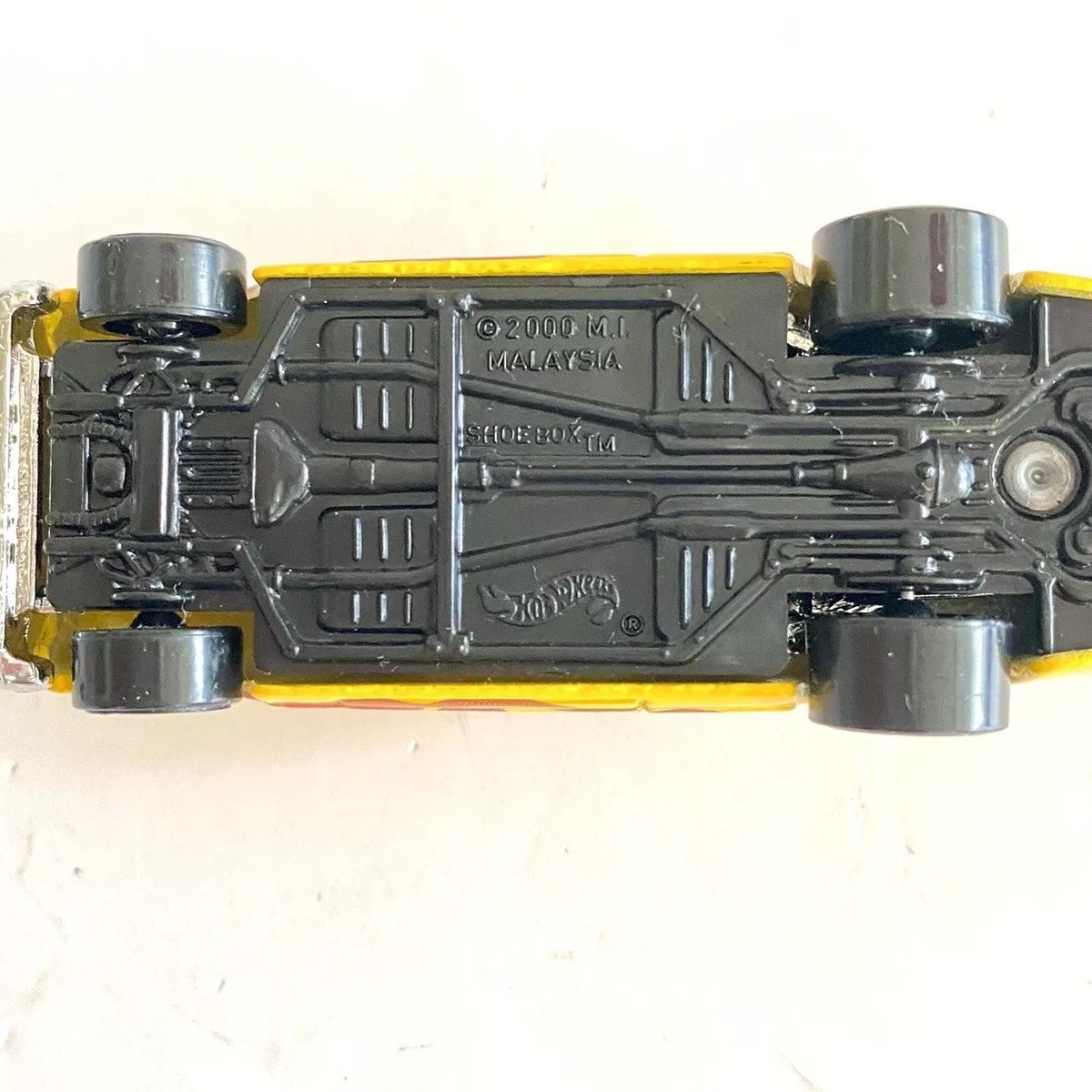 2000 Hot Wheels Yellow Shoe Box 1949 Ford First Editions 1/64