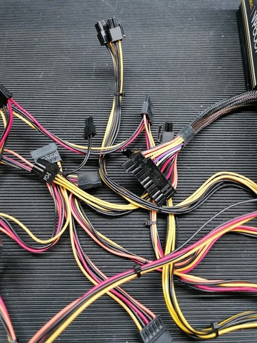 Antec VP600P Plus V3000A102-18 Power Supply Used Working Without Power Cord - Photo 9/11