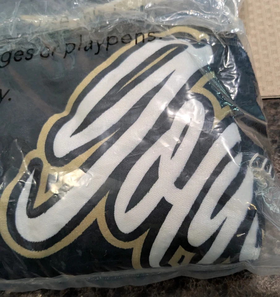 Manta Dream Weave-VEGAS GOLDEN KNIGHTS 2 Caras Tiro Negro y Dorado 50"x 60" Nueva Foto 2 de 4